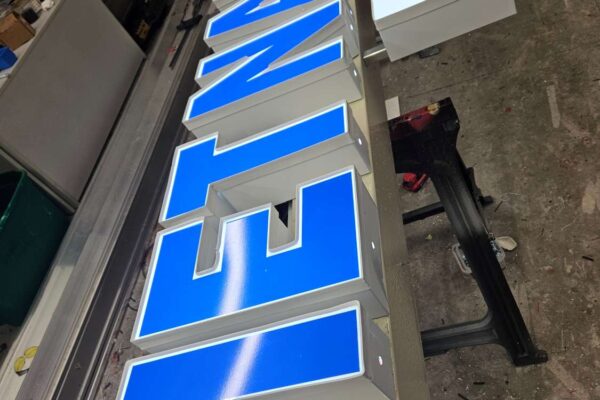 vietnamtravel-channelletter